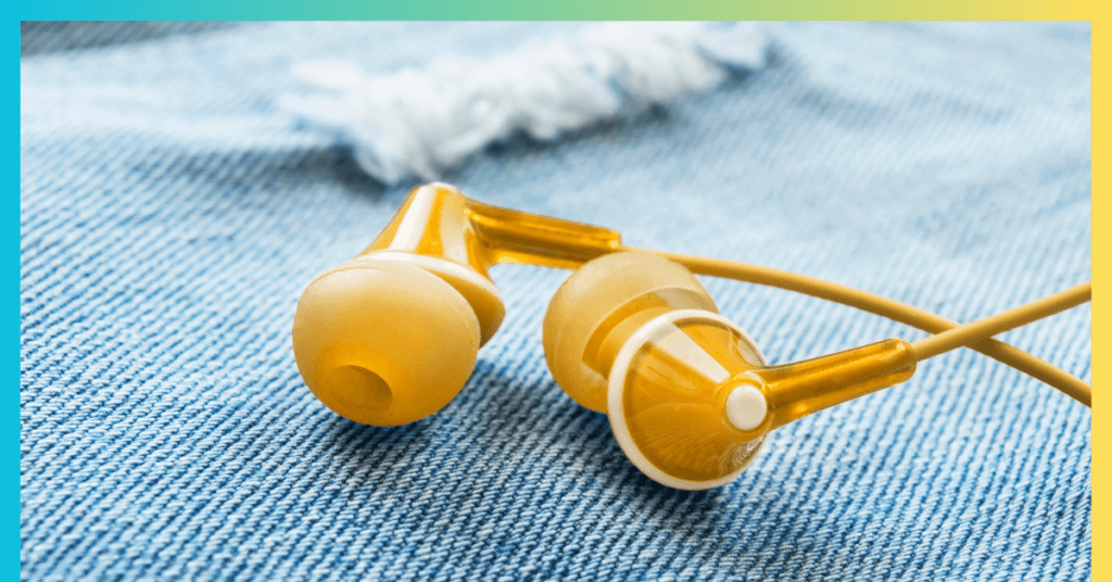 Earphones vs. Headphones: Which is Better?